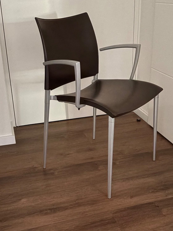 4 Desalto Sedie da pranzo in cuoio marrone scuro – Leather, Metal (photo 4 of 5)