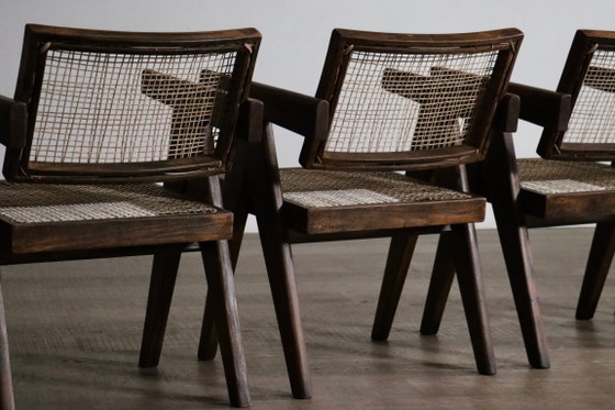 Set van 8 Pierre Jeanneret bureaustoelen van riet, India, jaren 1950. – Eetkamerstoelen, Wood (photo 13 of 20)