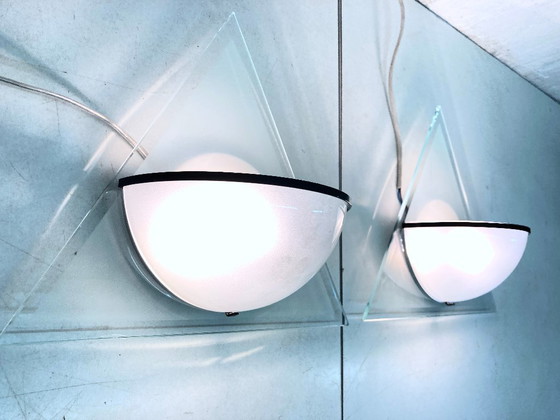 Image 1 of 2 Lampade da parete in vetro Lamperti Illo Design Alberto Podesta anni '80 Postmoderno