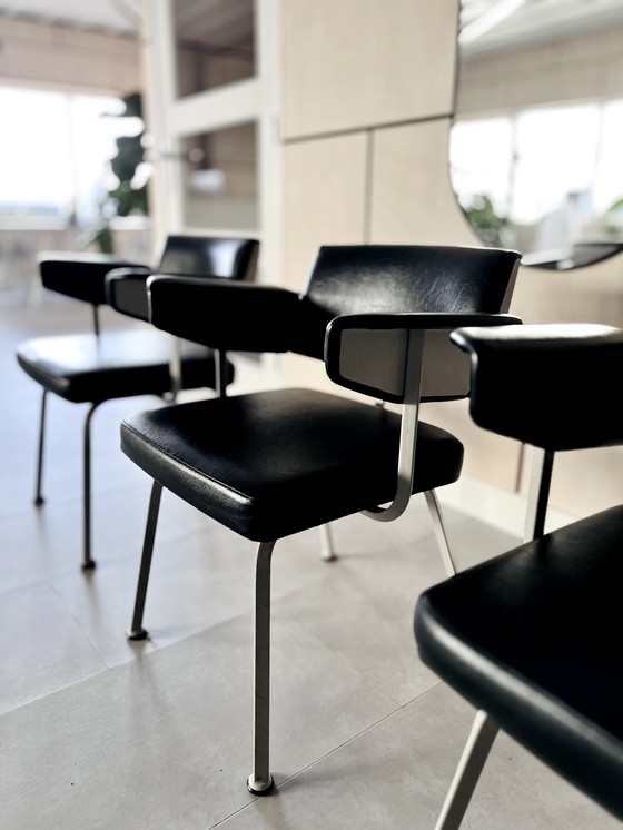 Image 1 of Ahrend Friso Kramer Resort sillas 1960s cuero negro