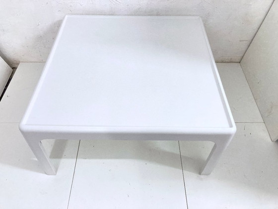 Image 1 of Tavolino da caffè Space Age in plastica bianca, design Peter Ghyczy Horn Collection