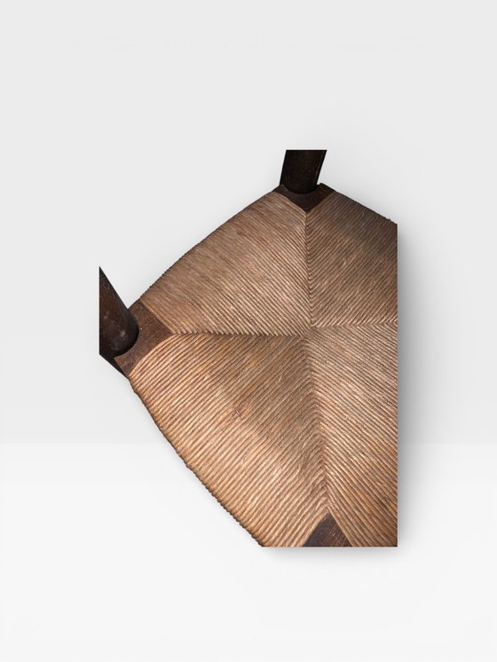 Image 1 of Vintage stoel met sierlijke rugleuning – Zitting van stro –