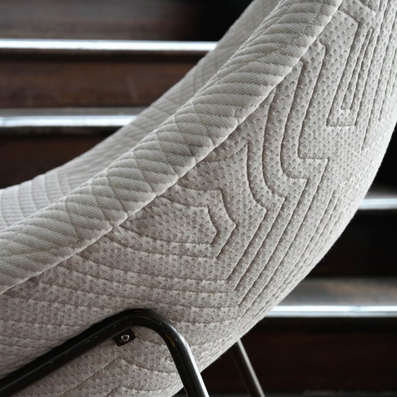 Image 1 of Artifort Oyster fauteuil