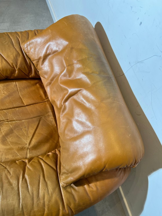 Sillón Cassina Maralunga de cuero de Vico Magistretti – Sillones (photo 8 of 9)