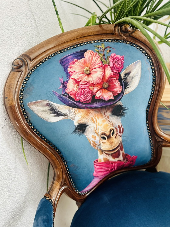 Fauteuil vintage style Louis XV – Motif girafe – Chaises de réunion, Velvet, Wood (photo 4 of 10)
