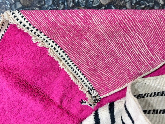 Image 1 of Magnifique Tapis rose en laine 200cmx300cm 