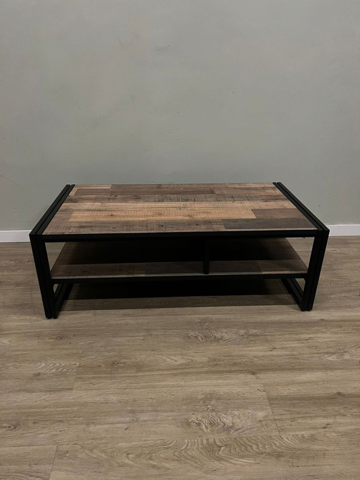 Avalon coffee table Henders and Hazel