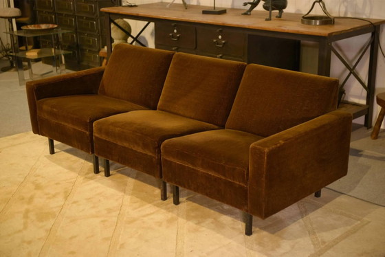 Set divano e 2 poltrone in velluto marrone degli anni '60. – Set da salotto, Design (photo 2 of 17)