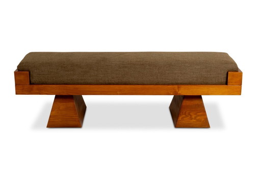 Panca in frassino e velluto mohair verde. Contemporanea