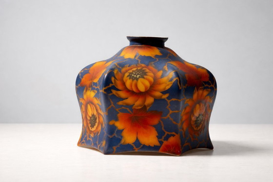 Image 1 of Lampadario con paralume in vetro, anni '20