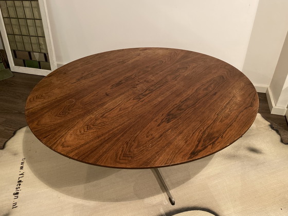 Image 1 of Table basse Arne Jacobsen, pour Fritz Hansen. Danemark.