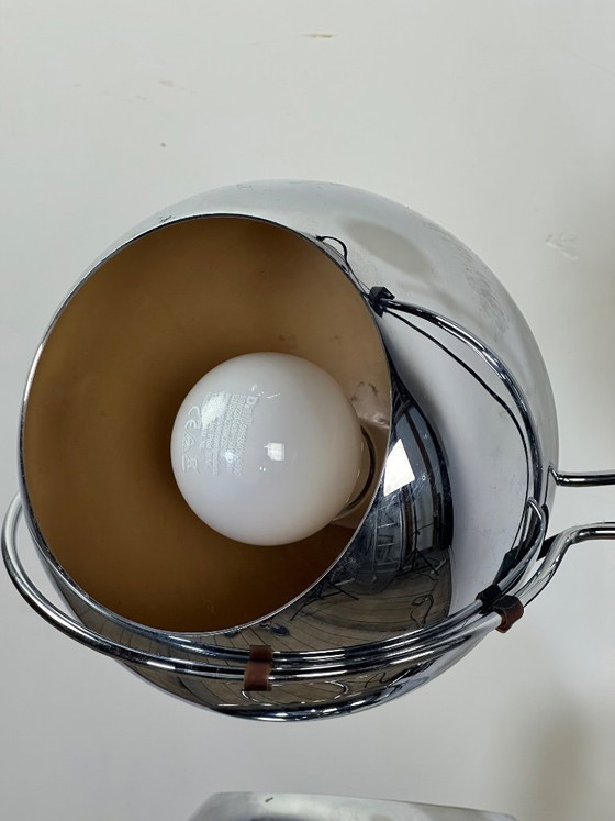 Image 1 of Vintage vloerlamp in ruimtetijdstijl met "oogbol" en 3 chromen bollen, jaren 70.