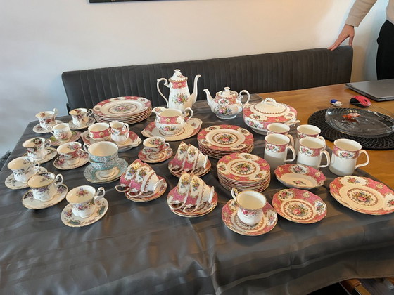 Image 1 of Uitgebreid Servies Royal Albert Lady Carlyle