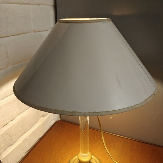 Lampada da tavolo a colonna vintage in ottone e lucite – Stile Hollywood Regency – Lampade da tavolo, Other (photo 6 of 7)