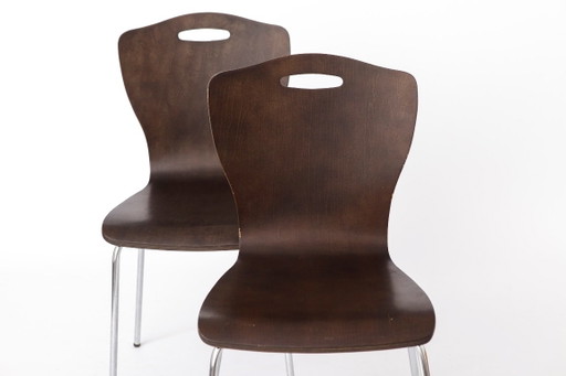 Een paar vintage multiplex eetkamerstoelen, Duits design uit de jaren 80, metalen poten, mid-century modern zitmeubelen.