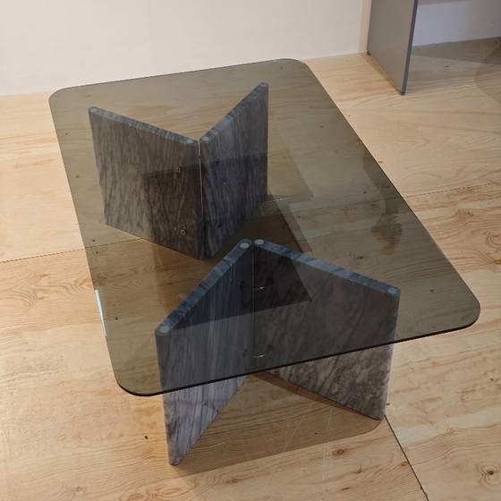 Image 1 of Vintage marmer en rookglas salontafel