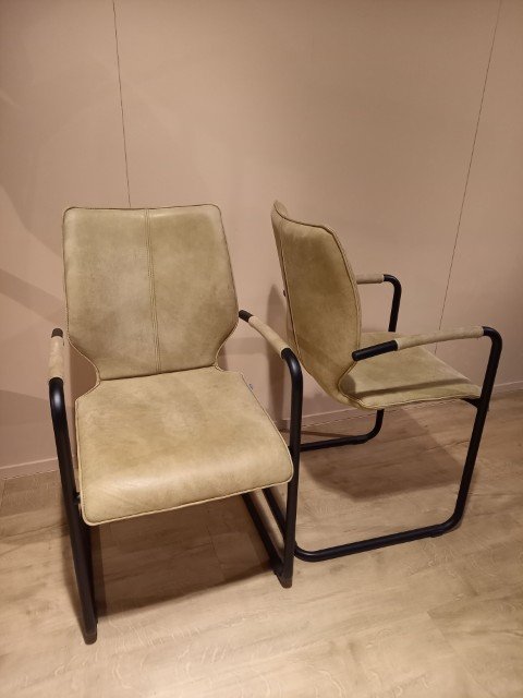Bree's Armchair Set Lunette S/2 – Bree's New World, Dining chairs, Metal, Design (photo 2 of 6)