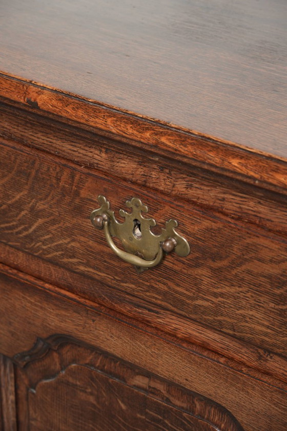 Image 1 of Beautiful, large, and functional 18th-century antique English oak sideboard/English low dresser with its original fittings.
