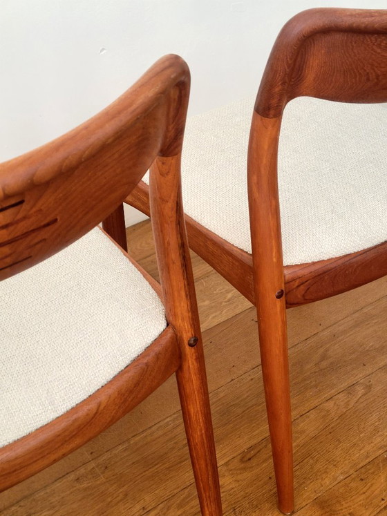 Set of 2 Johannes Andersen Dining chairs for Uldum Møbelfabrik – Wood, Vintage (photo 9 of 11)