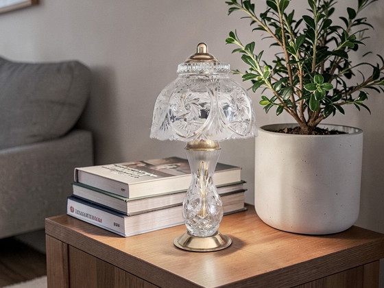 Image 1 of Paire de lampes de table en cristal taillé et laiton doré - Production européenne 1950