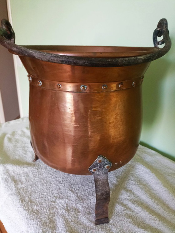 Image 1 of olla antigua de cobre hecha a mano