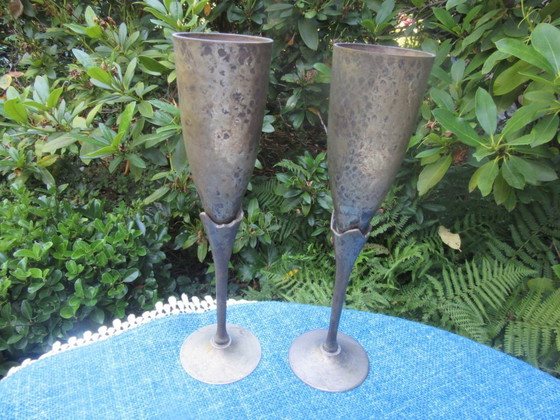 Coppia di vasi/calici/bicchieri in metallo, stile moderno di metà secolo – Oggetti decorativi (photo 2 of 10)