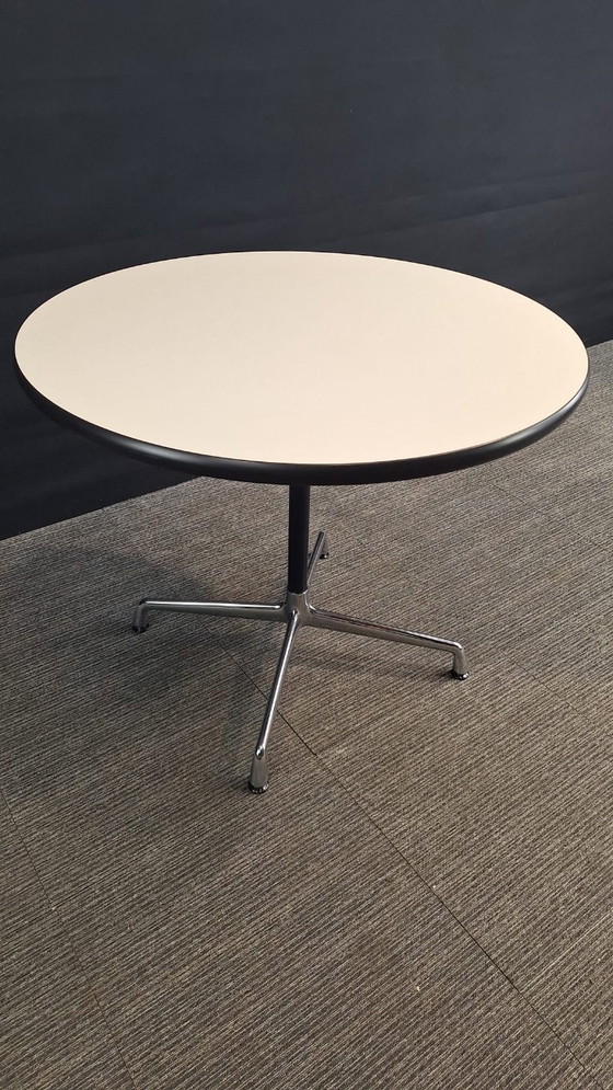 Vitra Eames Segmented Table Besprechungstisch – Plastic, Wood (photo 5 of 12)