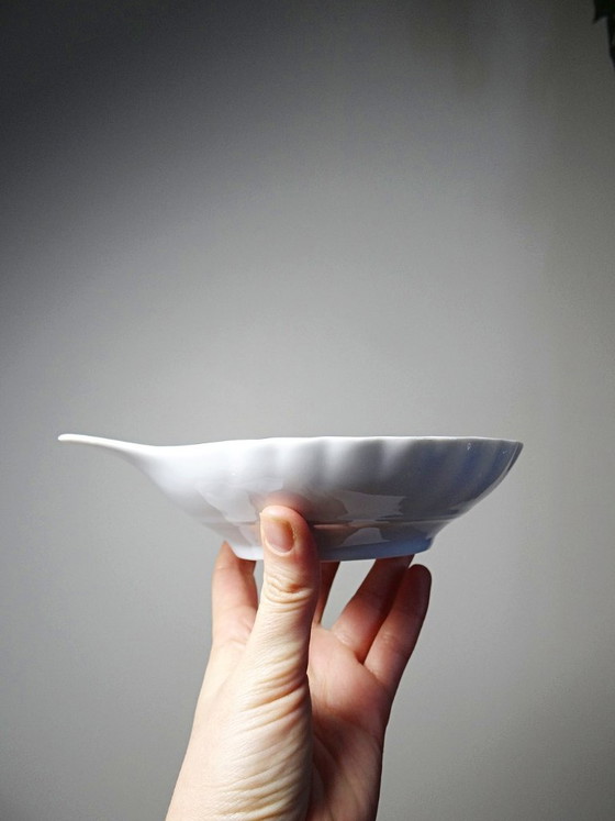 Image 1 of Suite de 6 coupelles coquilles en porcelaine de Limoges Philippe Deshoulières