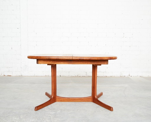 Juul Kristensen Superelliptical Mid-Century Dining Table for Glostrup – eettafels, Wood (photo 2 of 17)