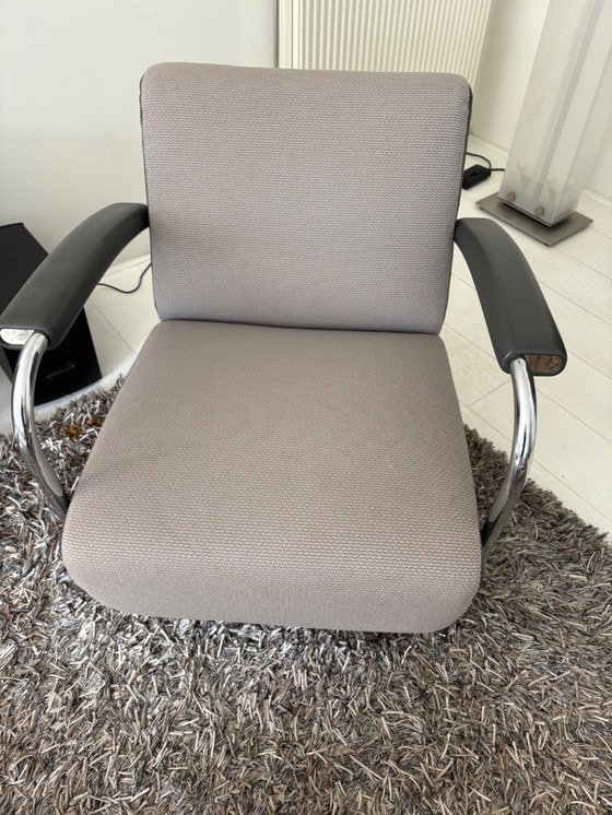 Image 1 of Dos hermosas y atemporales sillas Leolux Scylla.