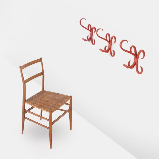 Image 1 of 3 Rote gebogene Kleiderhaken aus Holz, 1960er Jahre