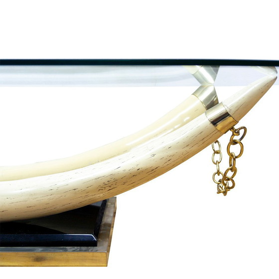 Image 1 of Mesa de centro francesa de mediados de siglo con colmillos de imitación de marfil, década de 1970