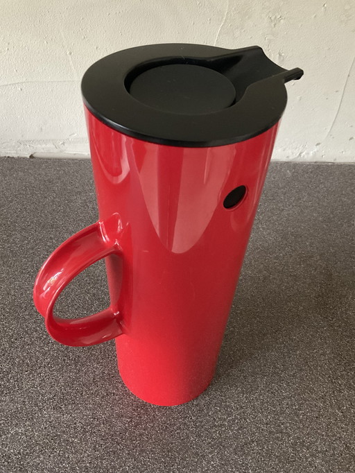 Stelton Thermoskanne rot