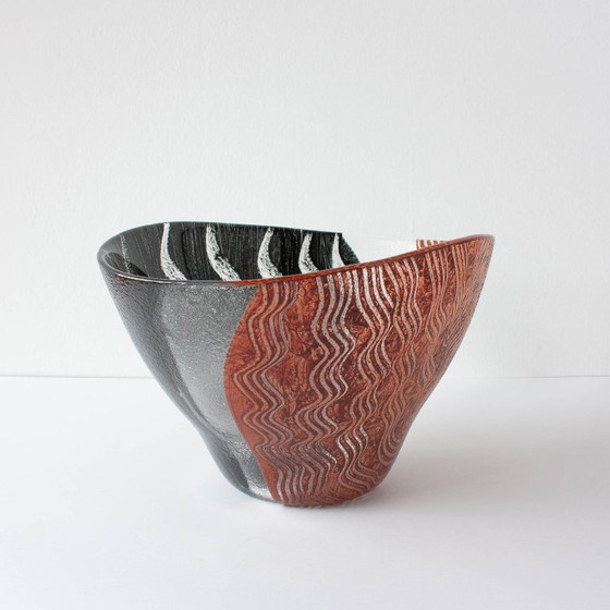 Image 1 of Bol en verre Kosta Boda 'Tonga' par Monica Backström, signé années 1980