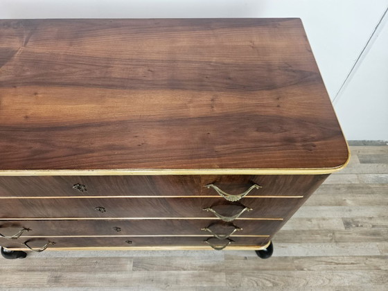 Image 1 of Commode des années 1950 en acajou et érable avec pieds laqués