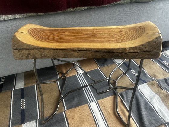 Image 1 of Hocker aus Palisanderholz aus Burkina Faso – Ein Meisterwerk afrikanischer Handwerkskunst