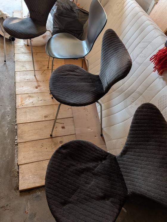 Image 1 of Frits Ganzen Arne Jacobsen eetkamer stoelen 
