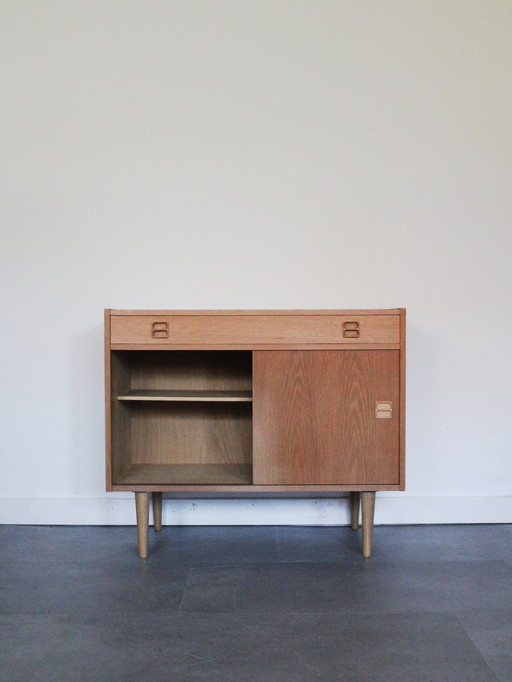 Vintage Danish sliding door wardrobe with drawer in oak – dressoirs, Wood (photo 2 of 10)