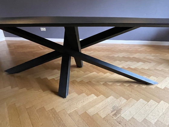 Image 1 of 1x Großzügiger Teak-Esstisch mit 8x Velours-Esszimmerstühlen