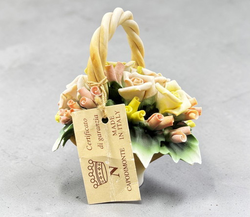 Capodimonte – Cestino di Rose Alta Manifattura, Porcellana Modellata a Mano, Miniatura d'Arte 10,5cm, Made in Italy