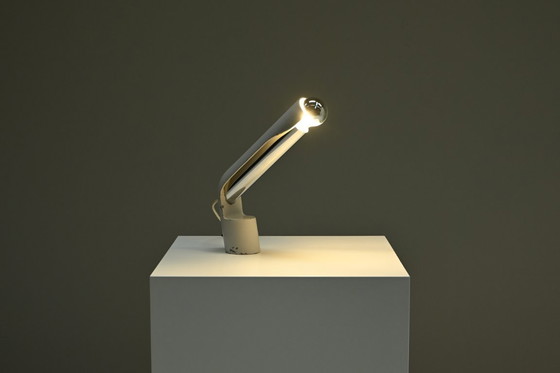 Image 1 of Lampada da tavolo Pugno di Richard Carruthers per Fontana Arte, Italia anni '70.