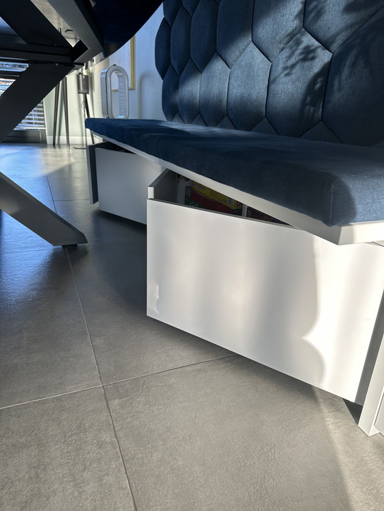 Image 1 of Pensile con panca da pranzo e pannelli murali esagonali