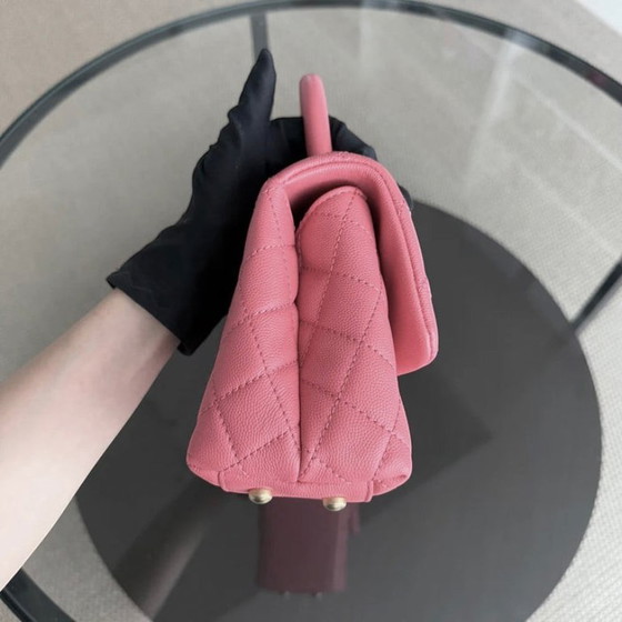 Image 1 of Chanel Coco Handle Small - Pelle trapuntata color caviale rosa con finiture dorate Serie 27