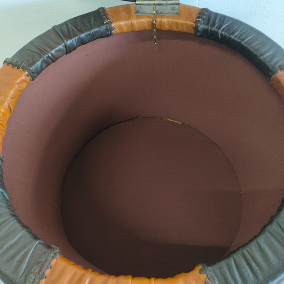 Image 1 of Pouf brocante d'epoca con patta di contenimento/ripostiglio.