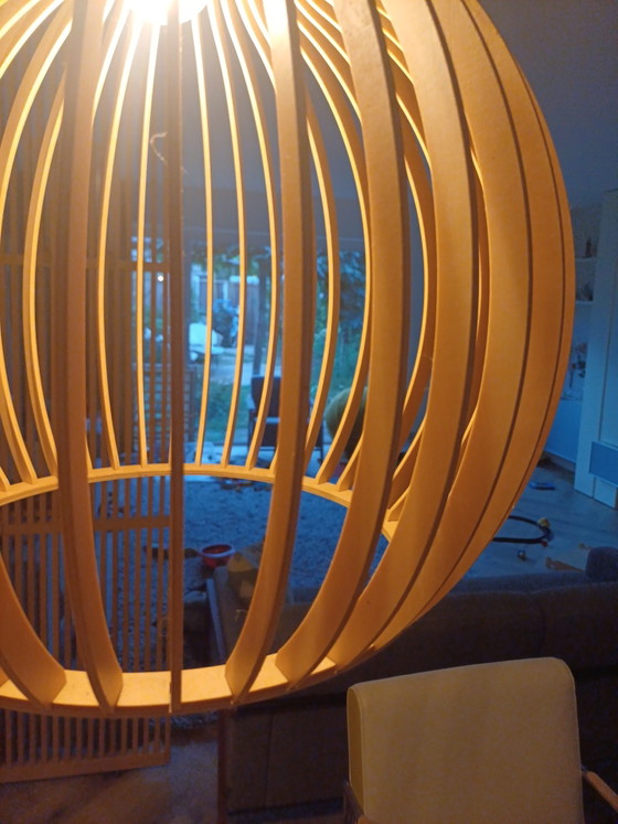 Juego de dos lámparas colgantes de madera – Wood (photo 5 of 5)