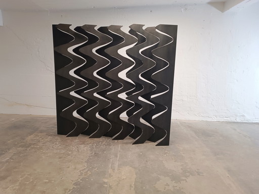 Geometric wavy wooden room divider screen 