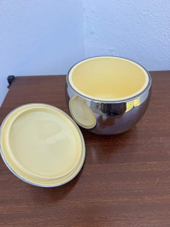 Image 1 of Cubitera plateada con forma de manzana de los años 70