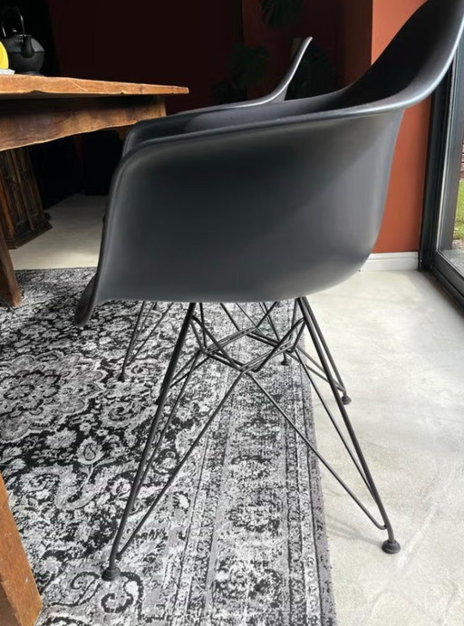 Silla Vitra DAR Eames