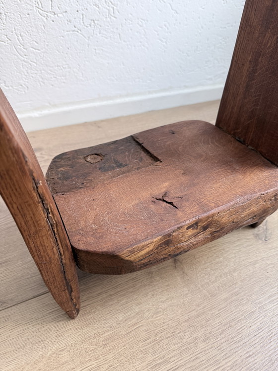 Image 1 of Vintage Brutalistische Sculpturale Kruk / Stoel – Massief Eiken (Wabi-Sabi, Jaren 70)