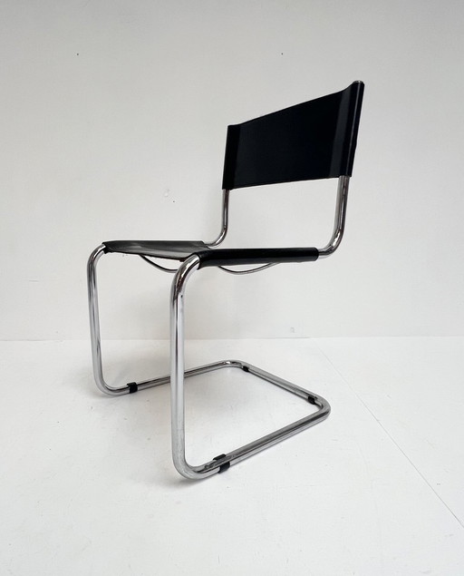 Chaise en cuir attribuée à Marcel Breuer et Mart Stam, 1980's